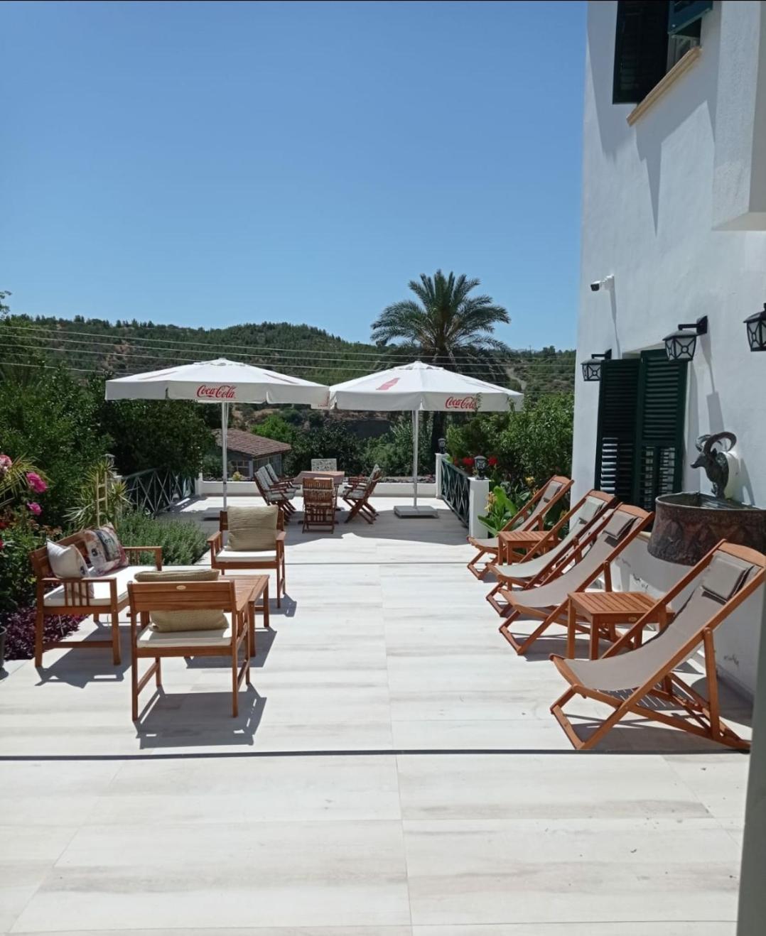 Dervise Mehmet Guest House Lefka  Buitenkant foto