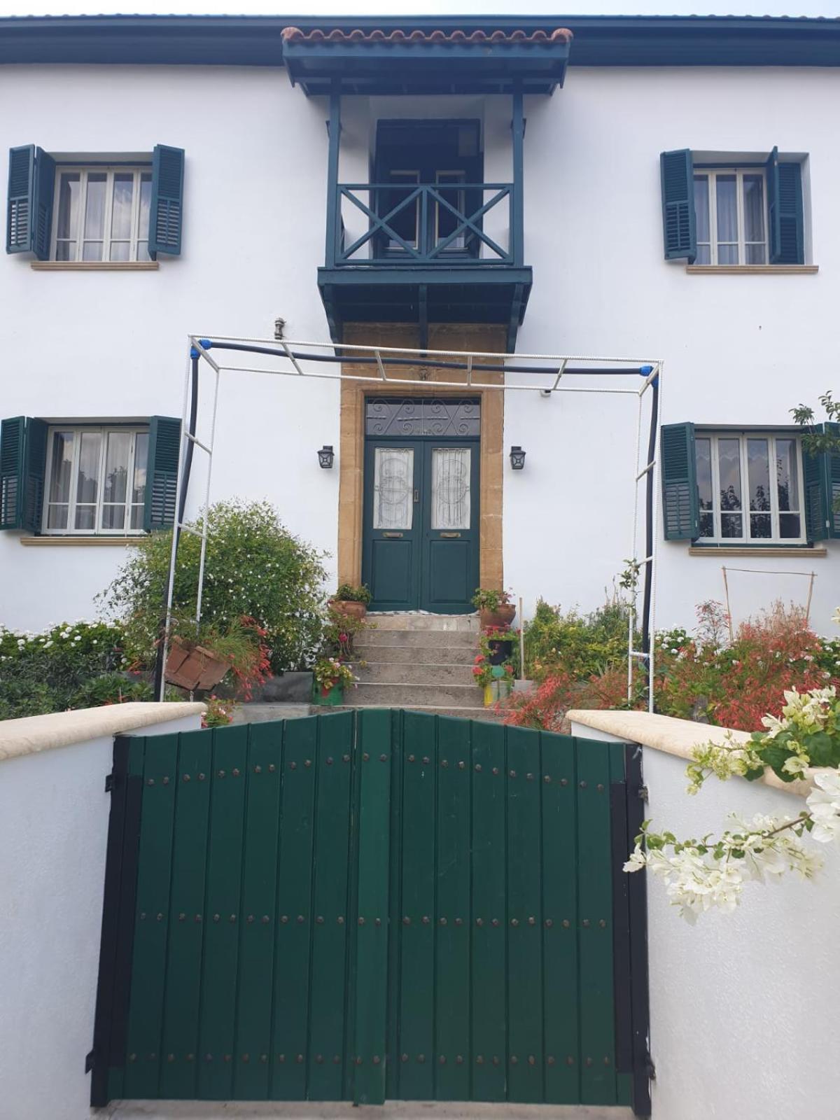 Dervise Mehmet Guest House Lefka  Buitenkant foto