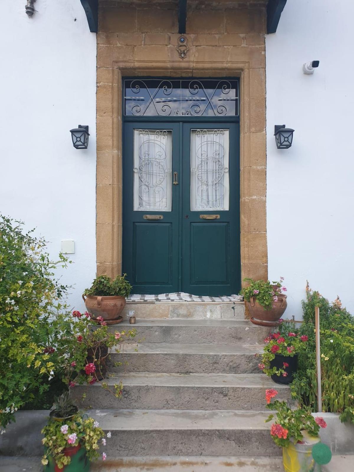 Dervise Mehmet Guest House Lefka  Buitenkant foto